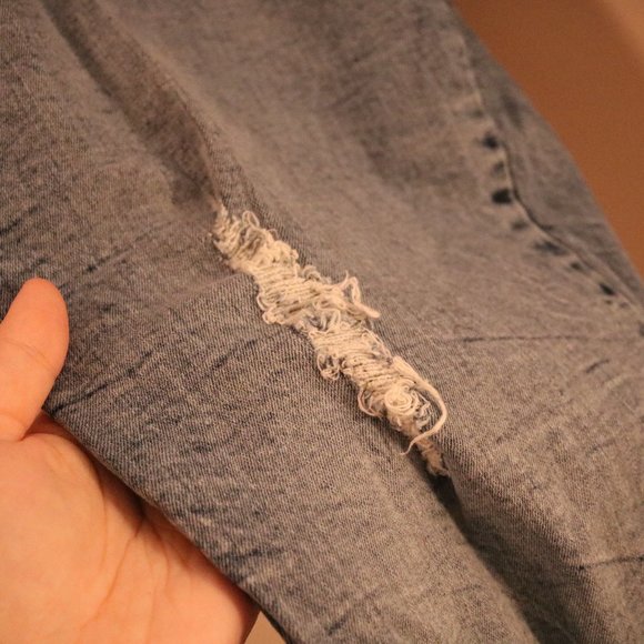 π΄3 for $20π΄ Floral Embroidered Jeans - Picture 9 of 16